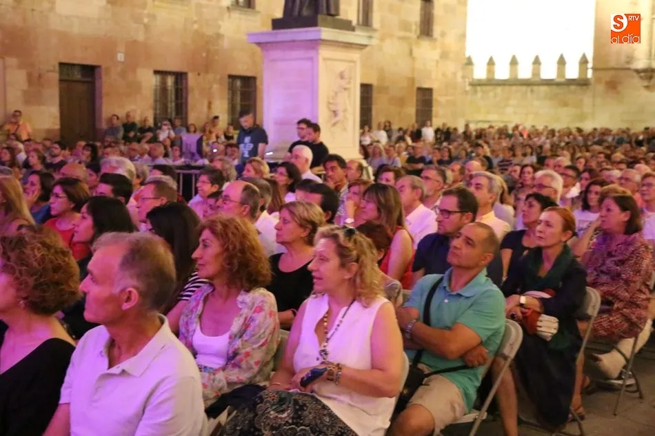 Foto 2 - El jazz aflamencado de Carles Benavent Tr&iacute;o y Tomasito conquista Salamanca