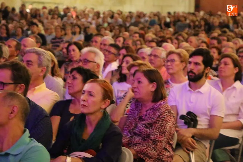 El jazz aflamencado de Carles Benavent Trío y Tomasito conquista Salamanca