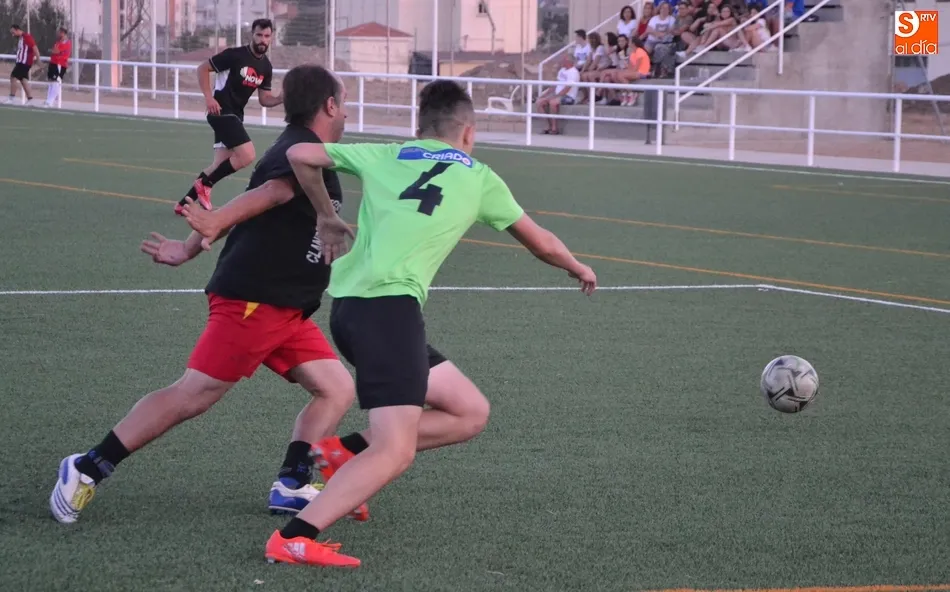 Foto 9 - [Torneo de F&uacute;tbol 7] Resultados, clasificaciones, cr&oacute;nicas e im&aacute;genes de la 1&ordf; Fase  