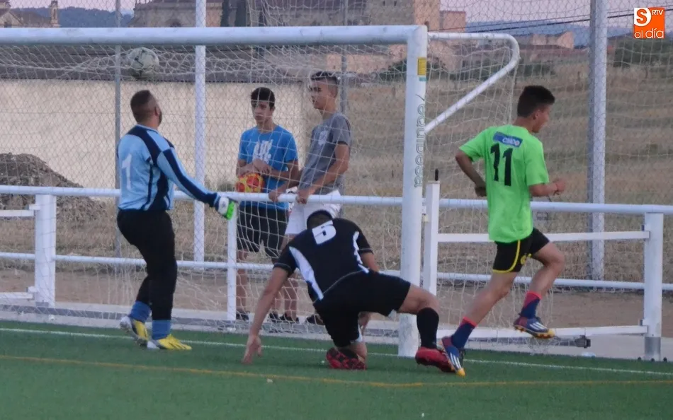 Foto 2 - [Torneo de F&uacute;tbol 7] Resultados, clasificaciones, cr&oacute;nicas e im&aacute;genes de la 1&ordf; Fase  