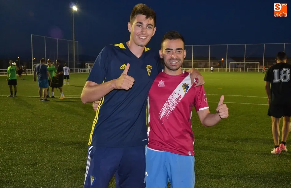 Eh, sácanos una foto: Unidos por el Cádiz  