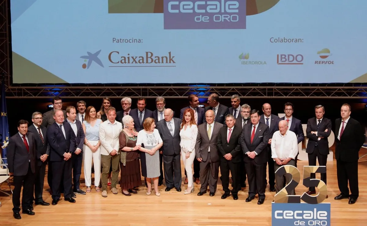 Foto 2 - El empresario salmantino Juan Luis Feltrero recoge el CECALE de oro 2017