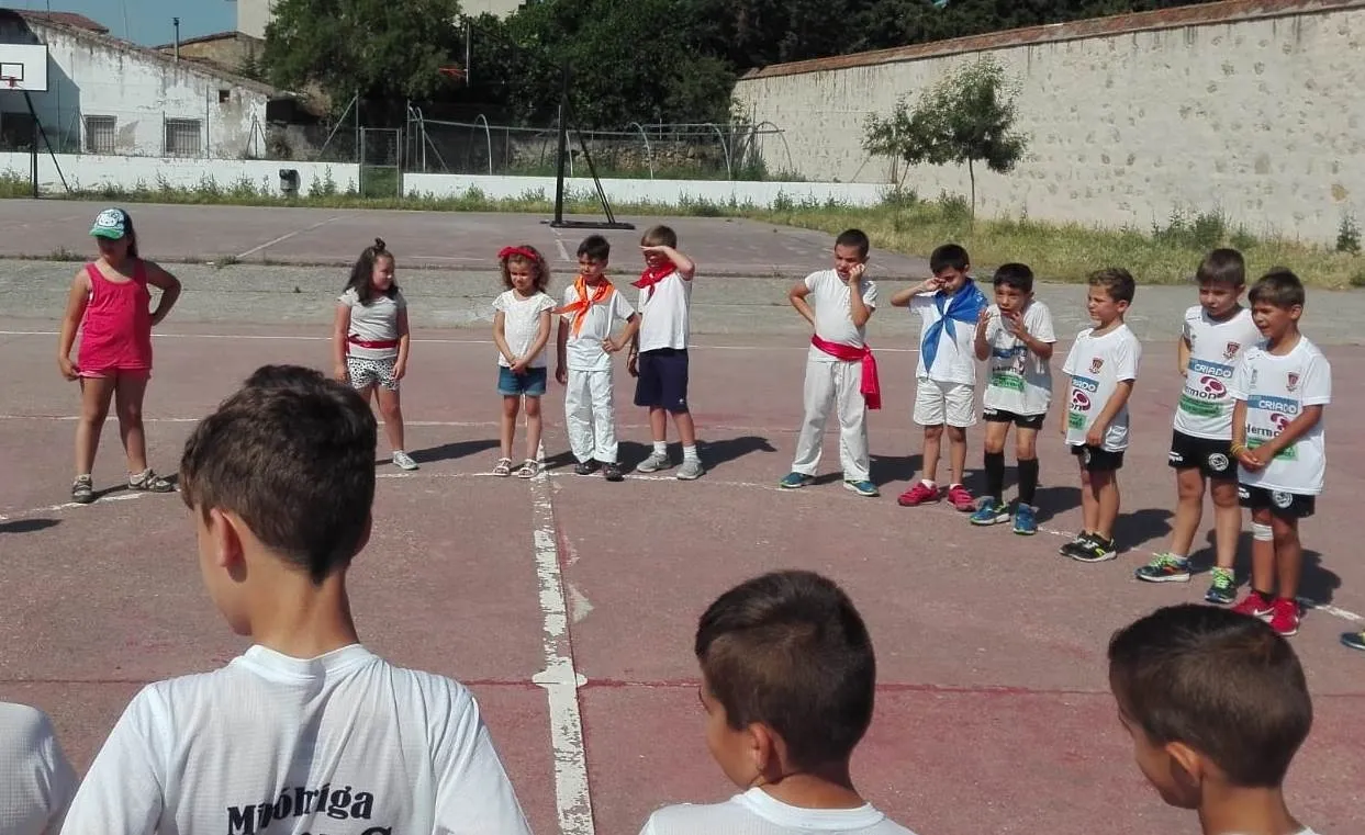Foto 10 - Mir&oacute;briga Campus visita Conciliamos en Verano con motivo del Mundial de F&uacute;tbol  