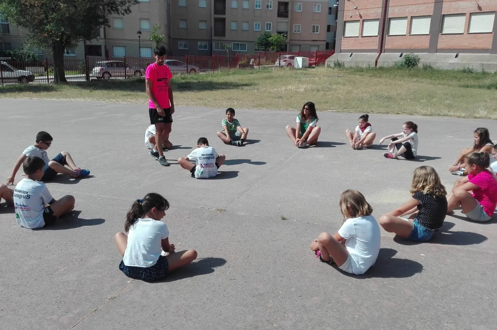 Foto 6 - Mir&oacute;briga Campus visita Conciliamos en Verano con motivo del Mundial de F&uacute;tbol  
