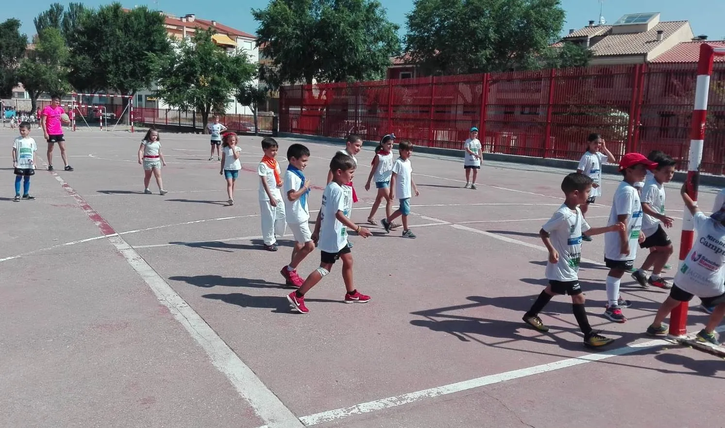 Foto 3 - Mir&oacute;briga Campus visita Conciliamos en Verano con motivo del Mundial de F&uacute;tbol  