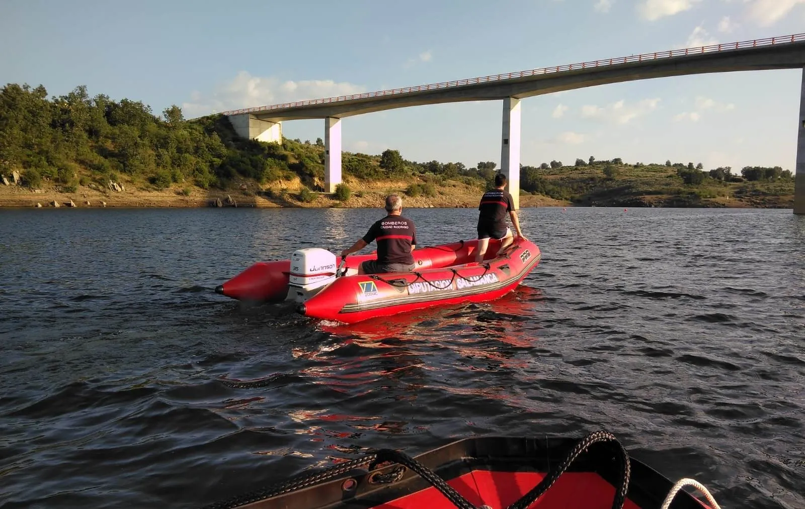 Imágenes de la inspección visual que llevaron a cabo a última hora de la tarde del viernes los Bomberos
