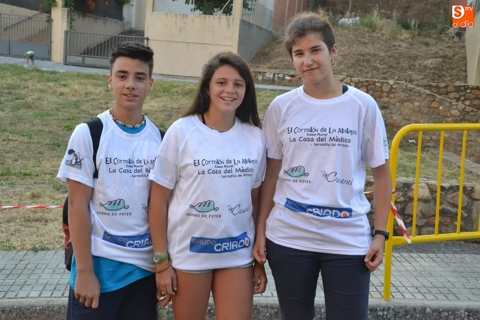 Foto 4 - Derroche de originalidad en una carrera de autos locos con gran seguimiento de p&uacute;blico  