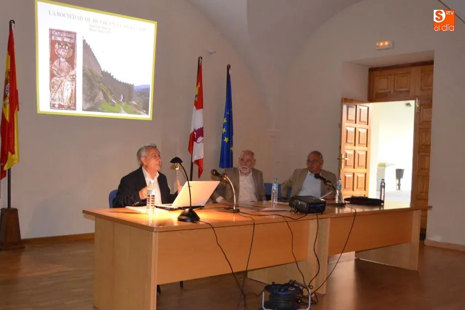Foto 3 - Los documentos m&aacute;s valiosos del archivo medieval de B&eacute;jar podr&aacute;n verse en la exposici&oacute;n junto...