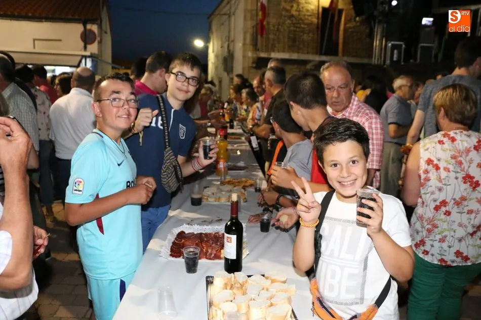 Foto 10 - El preg&oacute;n del doctor Terrero y la popular cena dan el pistoletazo de salida a las fiestas de San...