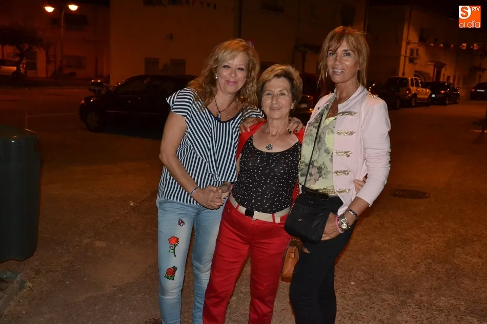 Foto 2 - Completa jornada de apertura de las fiestas de la Avenida de Espa&ntilde;a y Casas de Mart&iacute;n B&aacute;ez  