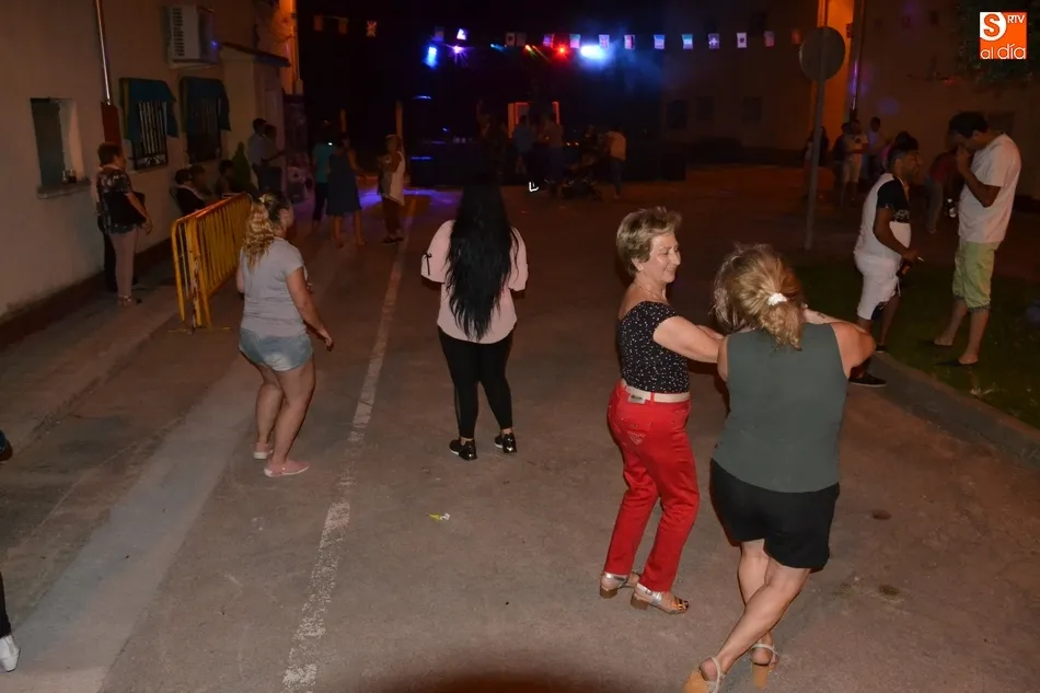 Foto 5 - Completa jornada de apertura de las fiestas de la Avenida de Espa&ntilde;a y Casas de Mart&iacute;n B&aacute;ez  