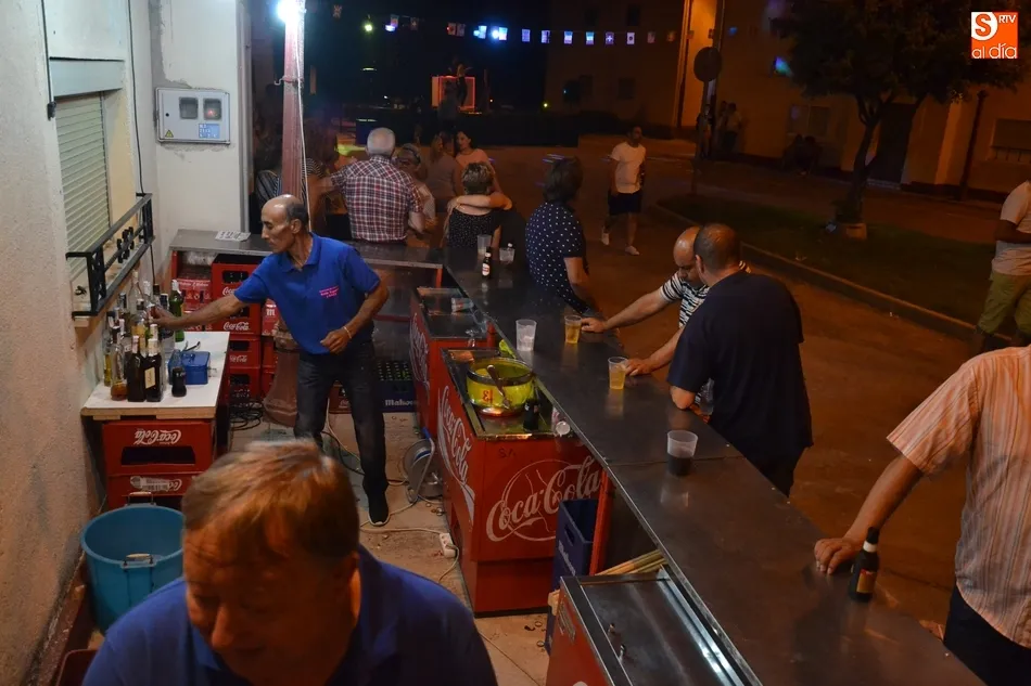 Foto 4 - Completa jornada de apertura de las fiestas de la Avenida de Espa&ntilde;a y Casas de Mart&iacute;n B&aacute;ez  