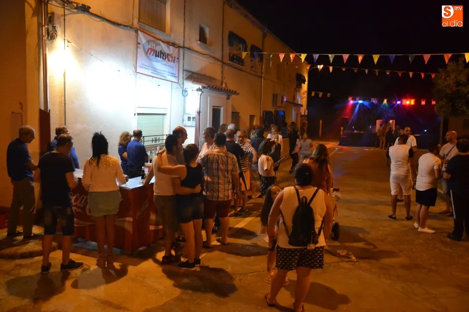 Foto 3 - Completa jornada de apertura de las fiestas de la Avenida de Espa&ntilde;a y Casas de Mart&iacute;n B&aacute;ez  