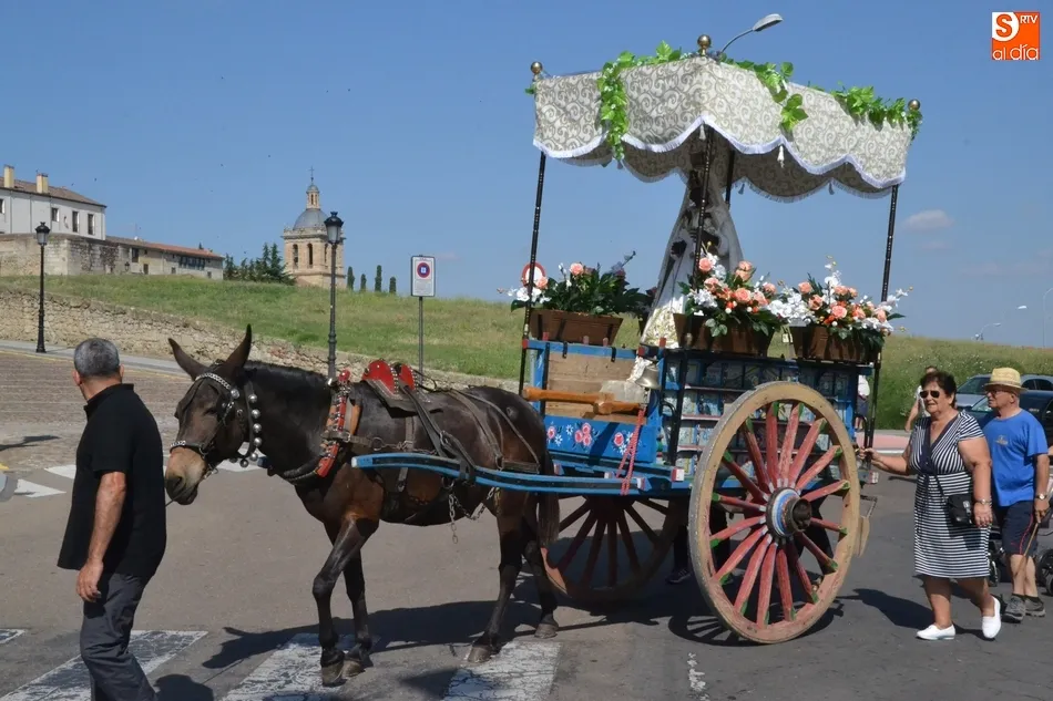 La Virgen de la Peña completa su periplo regresando a la Ermita del Alto de Valhondo  