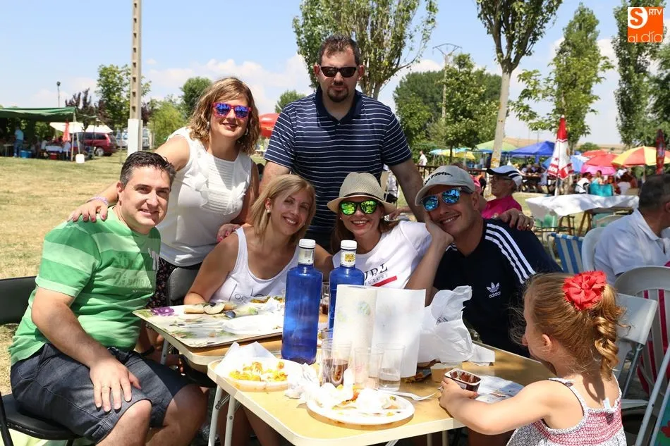 Foto 8 - Parada para comer y a seguir la fiesta