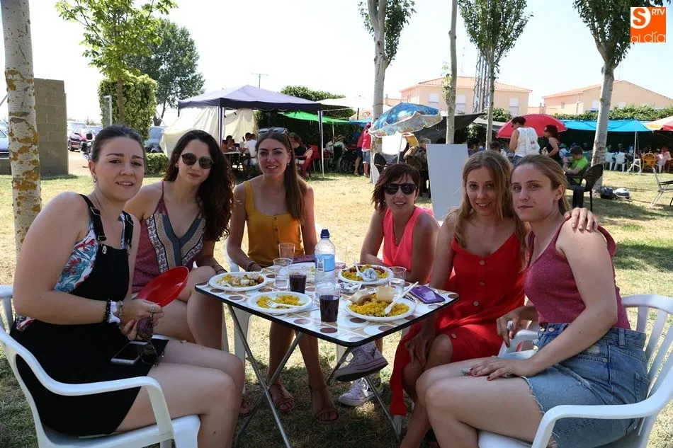 Foto 5 - Parada para comer y a seguir la fiesta