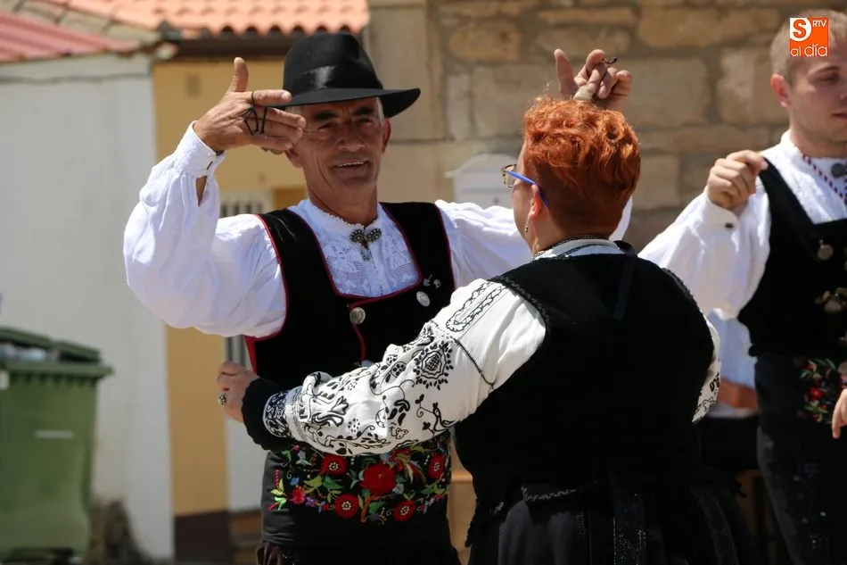 Foto 10 - Decenas de veh&iacute;culos quedan bajo la bendici&oacute;n de San Crist&oacute;bal en Guadramiro
