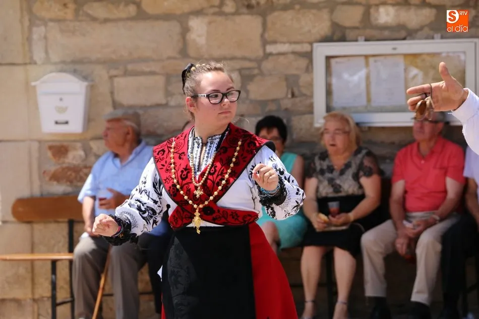 Foto 9 - Decenas de veh&iacute;culos quedan bajo la bendici&oacute;n de San Crist&oacute;bal en Guadramiro