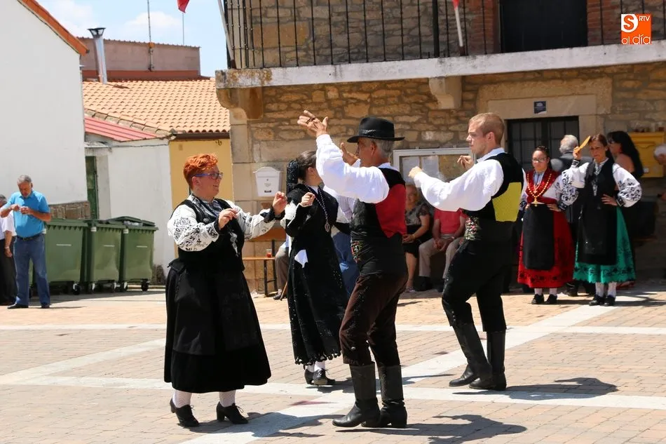 Foto 6 - Decenas de veh&iacute;culos quedan bajo la bendici&oacute;n de San Crist&oacute;bal en Guadramiro