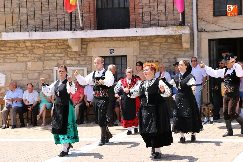 Foto 4 - Decenas de veh&iacute;culos quedan bajo la bendici&oacute;n de San Crist&oacute;bal en Guadramiro