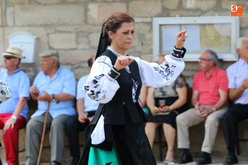 Foto 3 - Decenas de veh&iacute;culos quedan bajo la bendici&oacute;n de San Crist&oacute;bal en Guadramiro
