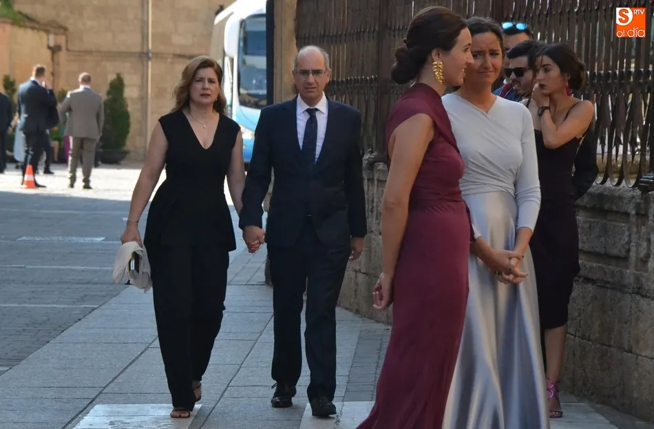 Foto 5 - Expectaci&oacute;n y gran despliegue de seguridad por la boda de una hija del presidente de Iberdrola  