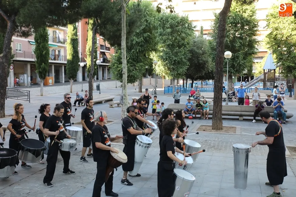 Foto 11 - Blocco Charro pone ritmo al s&aacute;bado en la Plaza Barcelona