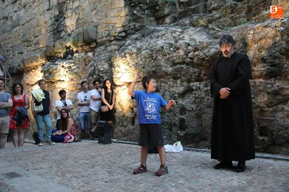Foto 6 - Calleja Teatro imparte &lsquo;Las lecciones de la Cueva de Salamanca&rsquo;