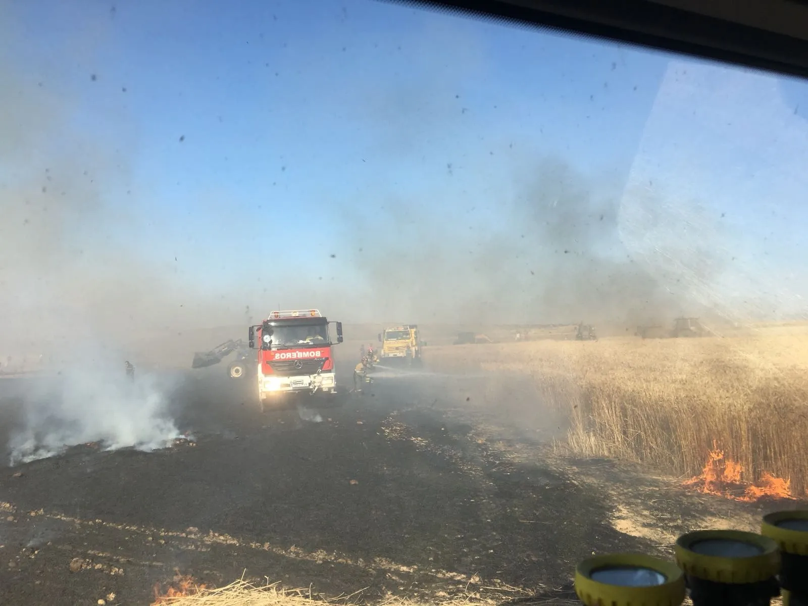 Foto 5 - Sofocado un incendio accidental de rastrojos en Anaya de Alba