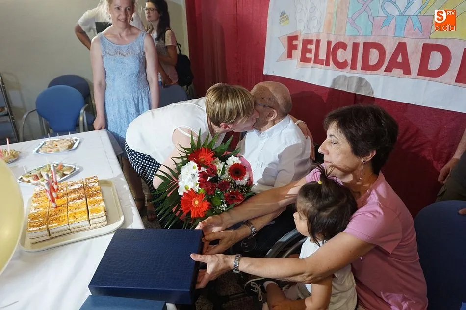 Foto 8 - Jes&uacute;s Mart&iacute;n Casquero se suma al club de los centenarios