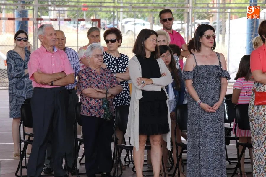 Foto 7 - Los vecinos de Vistahermosa despiden sus fiestas con la tradicional misa al aire libre