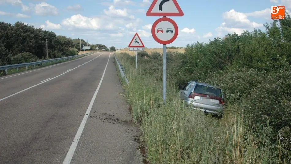 Salida de vía en la CL-517 a la altura de Guadramiro  