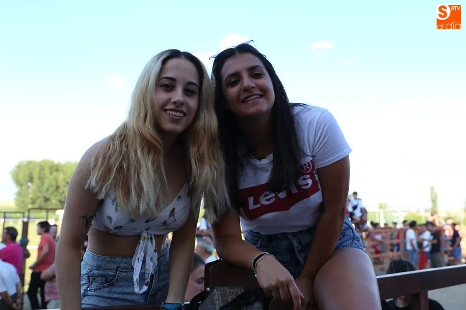 Foto 2 - Villoruela vive su segundo y &uacute;ltimo encierro de las fiestas