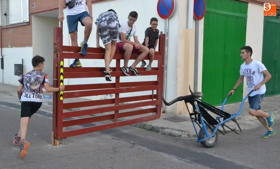 Foto 8 - Los ni&ntilde;os protagonizan el cierre de las fiestas del Barrio Nuevo, que tuvo al tiempo como aliado  