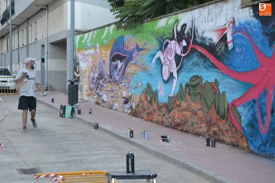 Foto 5 - CROMA crea un mural gigante en la calle Caridad  
