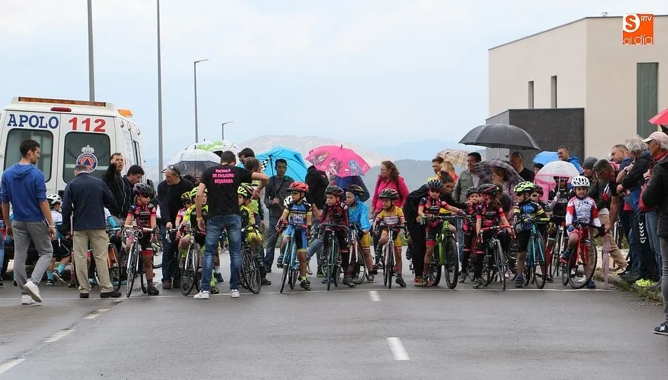 Corredores de las tres escuelas en el último Trofeo Villa de Guijuelo.