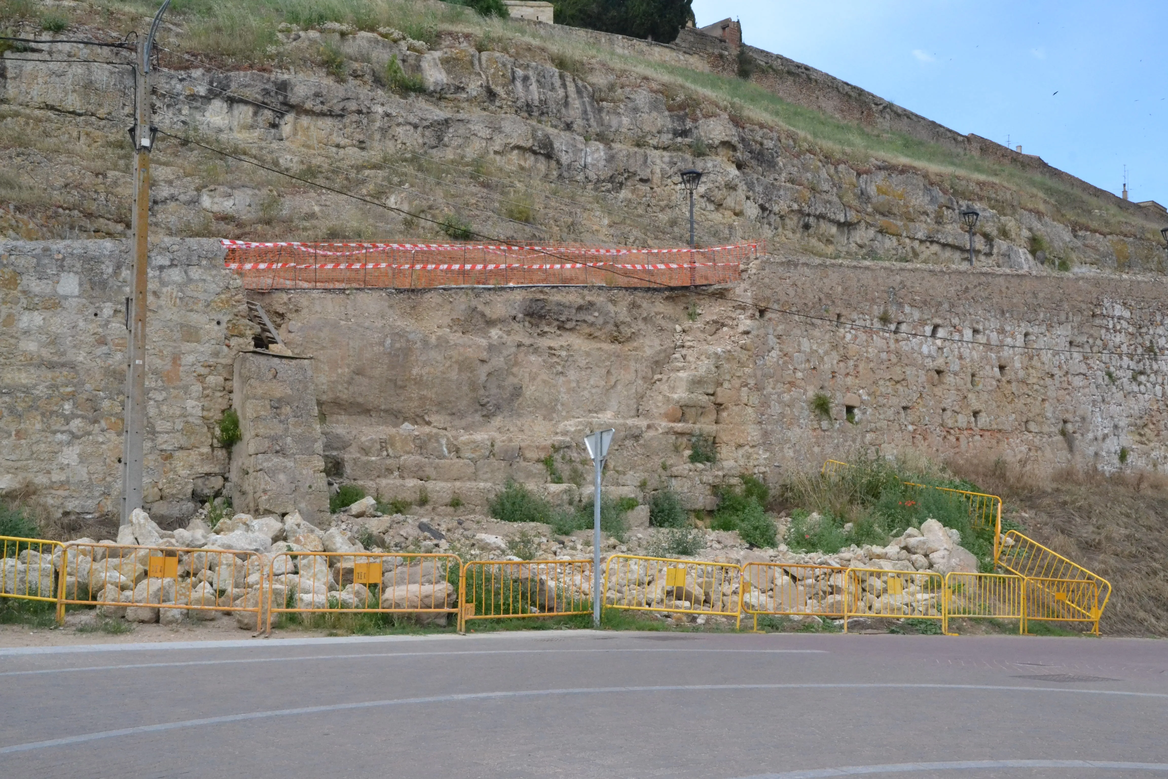 El PP reclama una solución urgente para el desprendimiento de la Cuesta de Santiago  