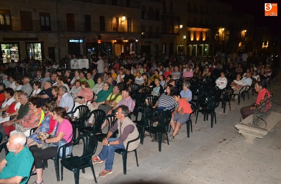 Foto 7 - Pan de Capazo abre con ritmos del Este de Europa las veladas musicales en la Plaza  