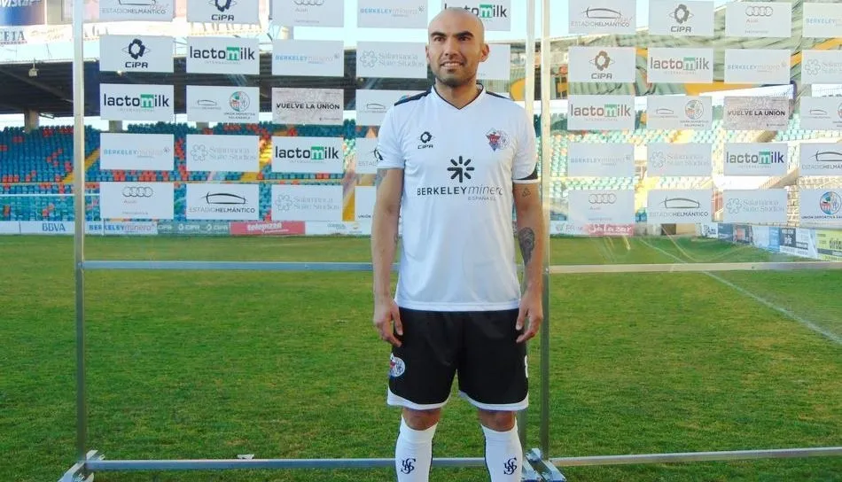 Jehu Chiapas seguirá luciendo la elástica del Salmantino UDS