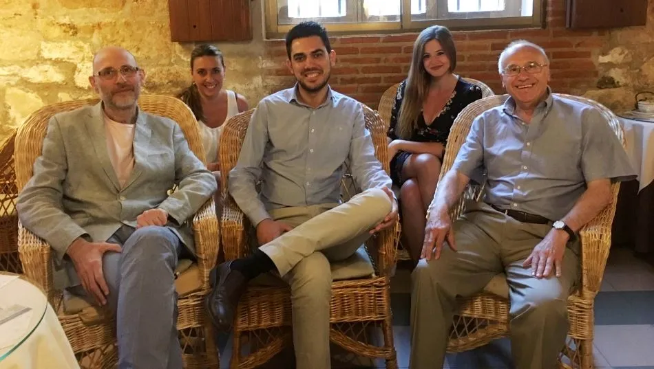 Juan María de Comerón, en el centro, junto al equipo que gestionará esta nueva delegación en Salamanca