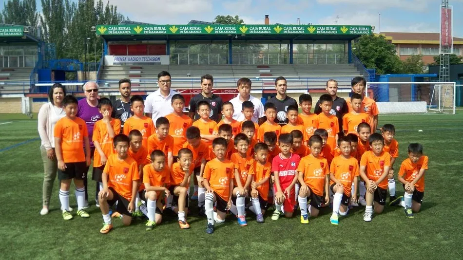 La escuela de fútbol china de Jixiang ha seleccionado a los mejores alumnos