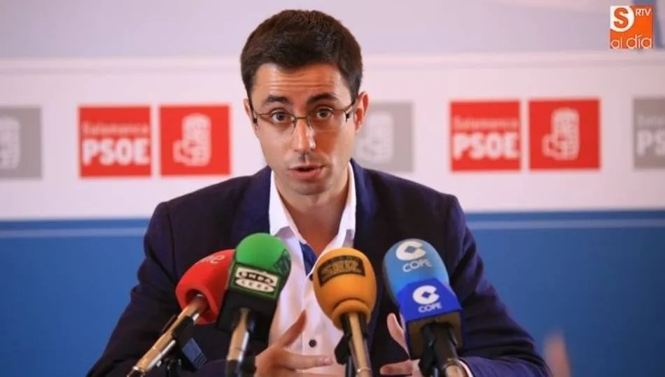 El concejal socialista José Luis Mateos, en una rueda de prensa