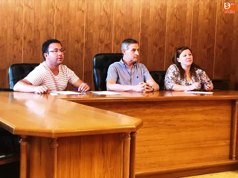 Jesús Blázquez presidió la reunión entre ayuntamiento y peñas