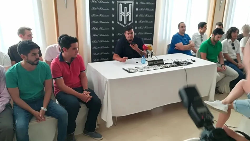 Foto 8 - Unionistas confirma que despide a Astu tras varios conflictos internos y ver situaciones de...