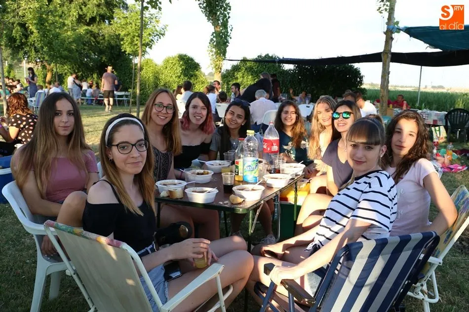 Jóvenes y mayores han degustado la caldereta