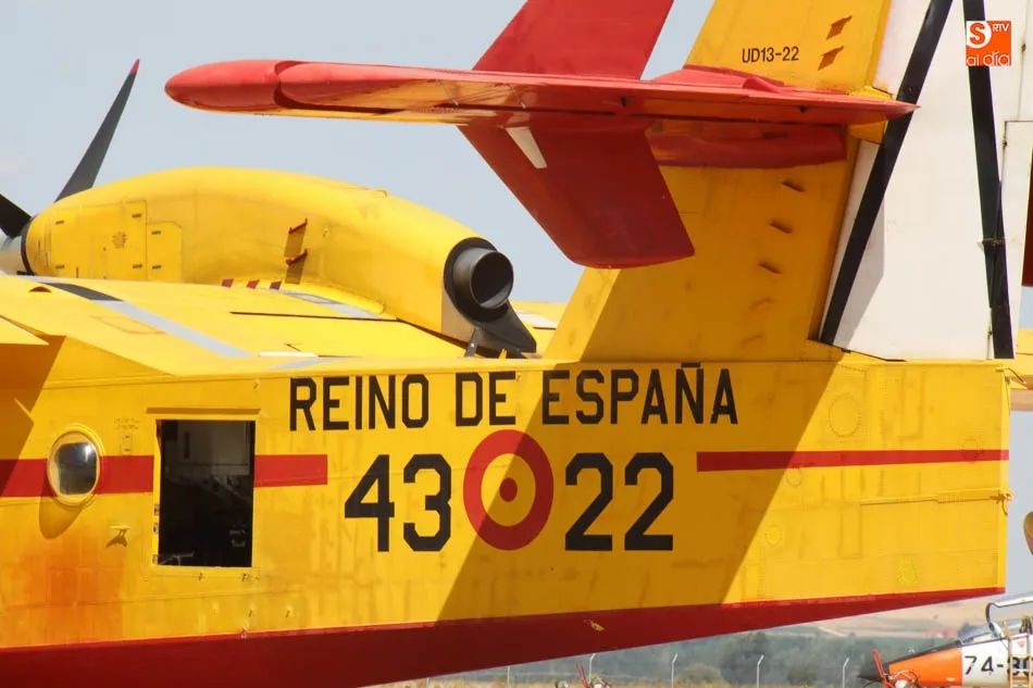 Foto 9 - Dos aviones anfibios, preparados para luchar contra el fuego desde Matac&aacute;n
