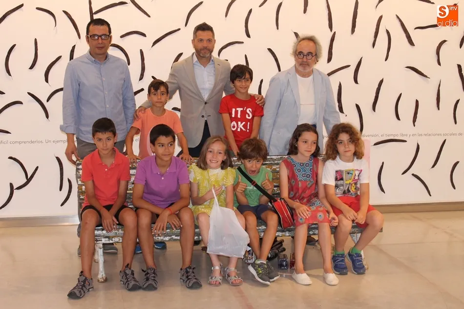 Presentación de la exposición El Hilo Rojo, en el DA2.