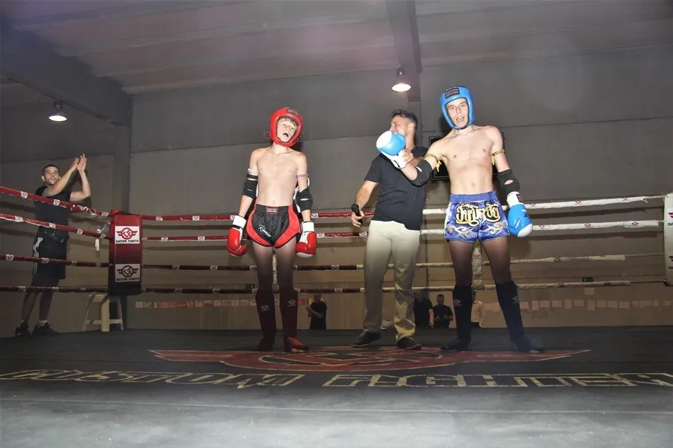 Foto 2 - El Gimnasio Nirvana divulga el sanda, boxeo y muai thai en Castellanos de Moriscos