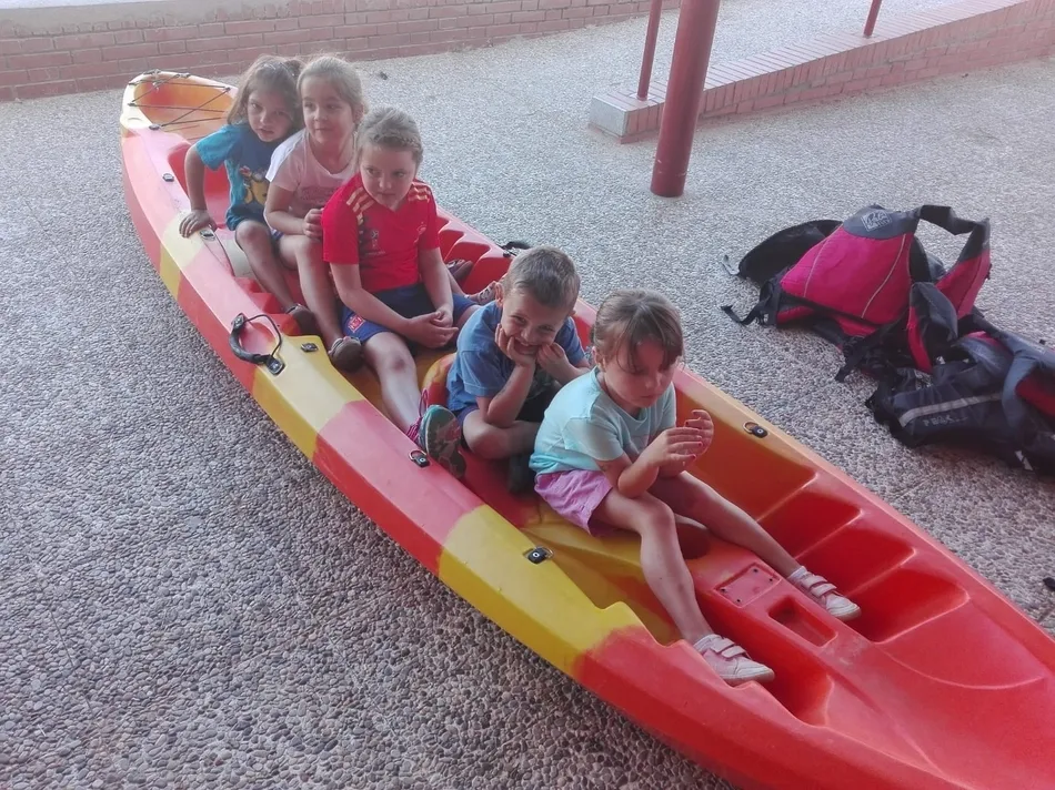 Foto 8 - Los ni&ntilde;os de Conciliamos se suben un a&ntilde;o m&aacute;s a la piragua  