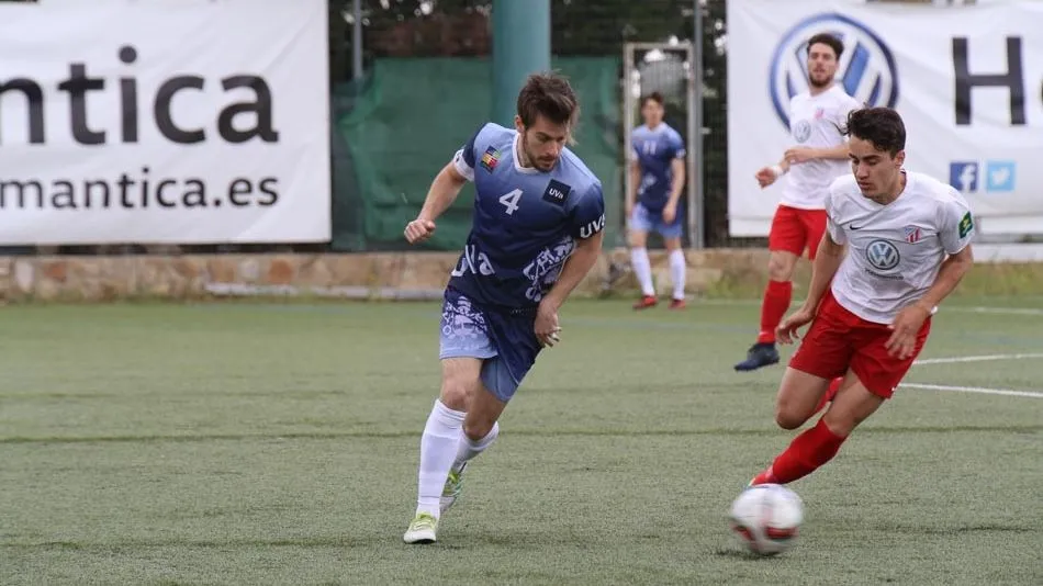 Un lance del último partido liguero del Santa la pasada temporada